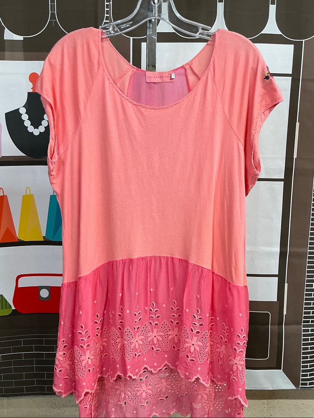 4 Love And LiberTy Two-Tone Pink Eyelet Hem Tunic Top size Large #2280